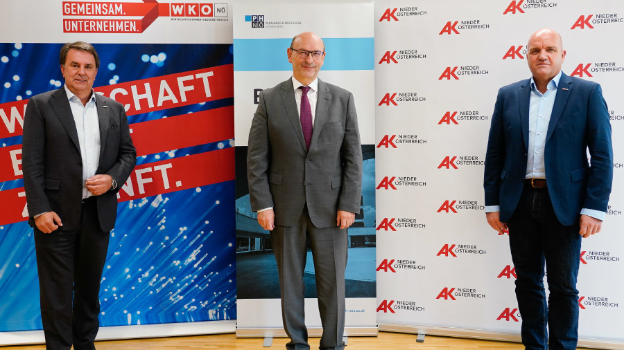 WK NÖ-Präsident Wolfgang Ecker, Vizerektor der PH NÖ, Prof. Dr. Norbert Kraker, AK NÖ-Präsident Markus Wieser © Gregorich, WK NÖ-Präsident Wolfgang Ecker, Vizerektor der PH NÖ, Prof. Dr. Norbert Kraker, AK NÖ-Präsident Markus Wieser © Gregorich,