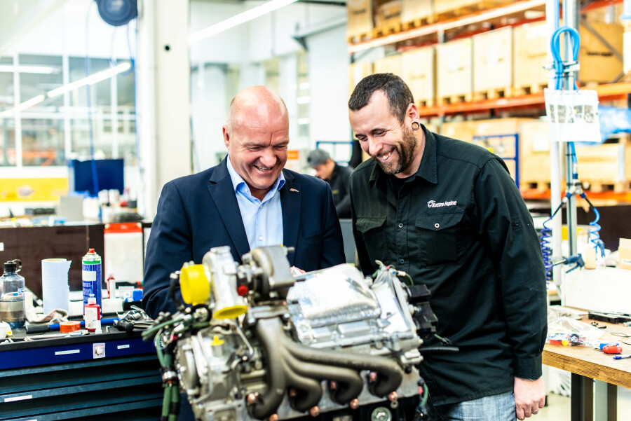 Betriebsbesuch bei Austro Engine in Wr. Neustadt