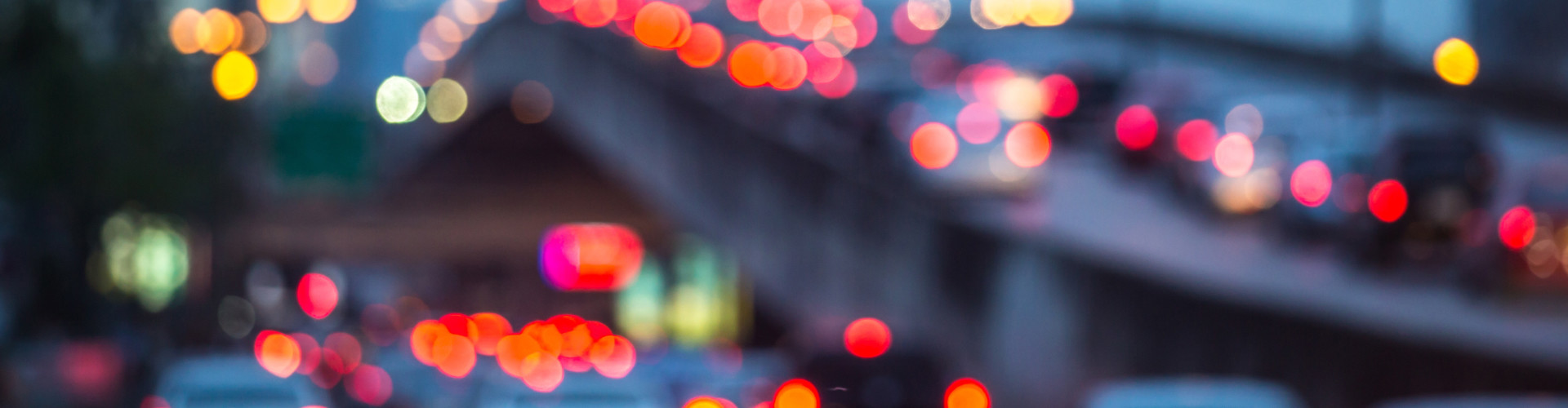 Lichter aus dem Straßenverkehr © Adobe, Adobe