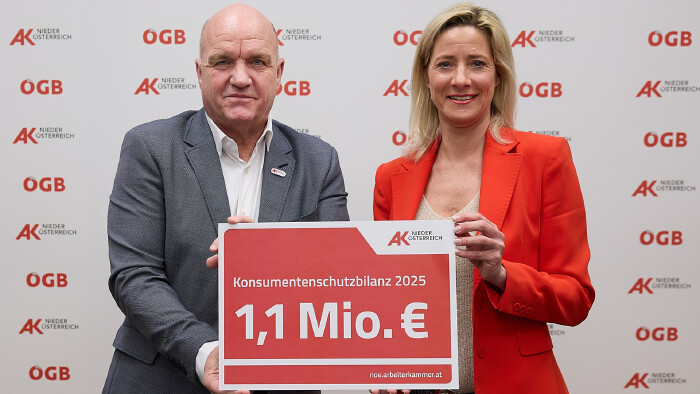 AK Nieder&ouml;sterreich-Pr&auml;sident und &Ouml;GB N&Ouml;-Vorsitzender Markus Wieser und Sandra Nowak, die Leiterin der AK Nieder&ouml;sterreich-Konsumentenberatung, pr&auml;sentierten die Konsumentenschutzbilanz 2025. 