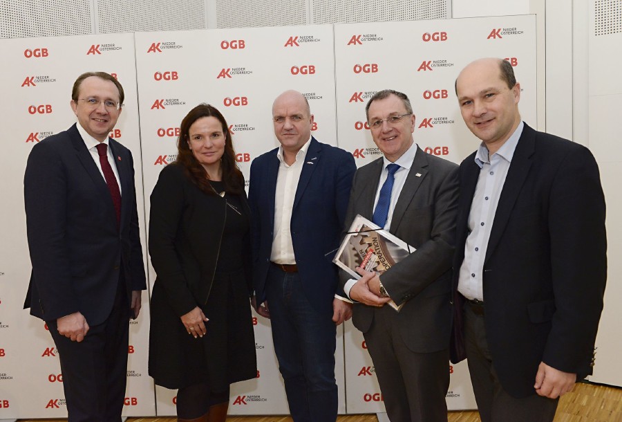 Von li. n.re.: St. Pöltens Bürgermeister Matthias Stadler, AK Niederösterreich-Direktorin Bettina Heise, AK Niederösterreich-Präsident Markus Wieser, Bürgermeister Ruppert Dworak und Bürgermeister DI Johannes Pressl. © Kromus, AK Niederösterreich St. Pöltens Bürgermeister Matthias Stadler, AK Niederösterreich-Direktorin Bettina Heise, AK Niederösterreich-Präsident Markus Wieser, Bürgermeister Ruppert Dworak und Bürgermeister DI Johannes Pressl. © Kromus, AK Niederösterreich